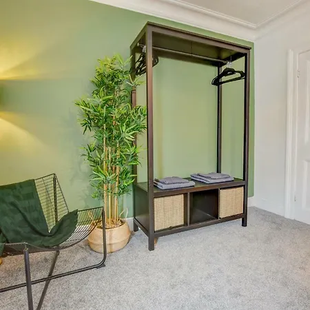 Stones Throw Vakantiehuis *