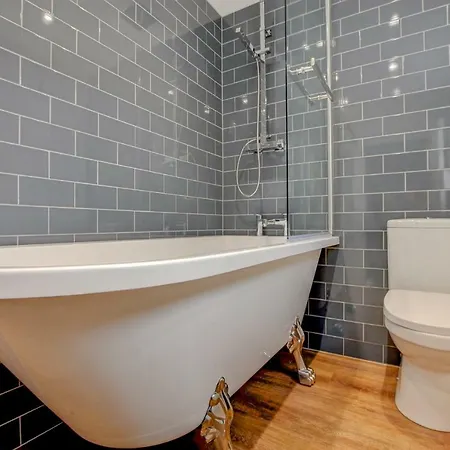 Holiday home Stones Throw